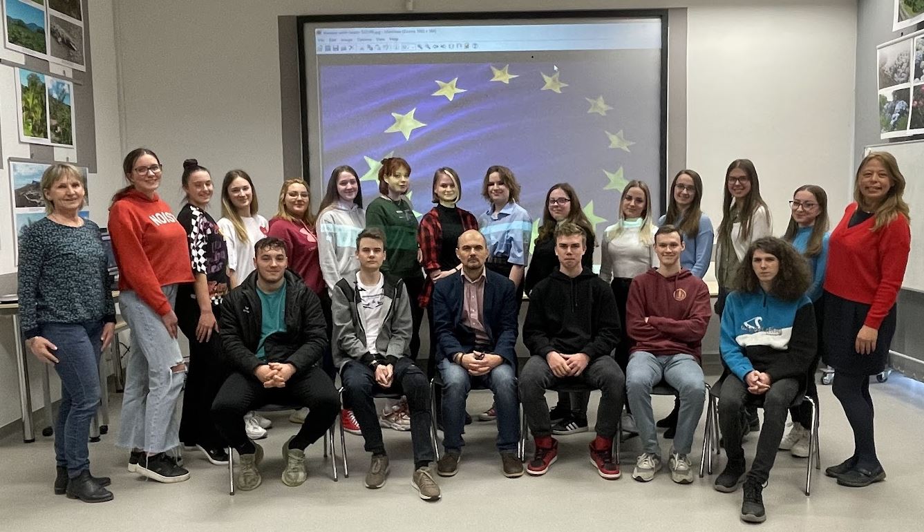 Sikeresen zárult az Éretten Európában-Europe needs and noticed you ENNY! című Erasmus+ (KA-122) projekt